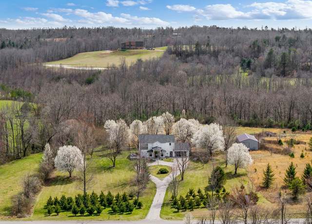 Property at 10065 Sparta Hwy, Crossville, TN 38572, 3 beds, 3 baths