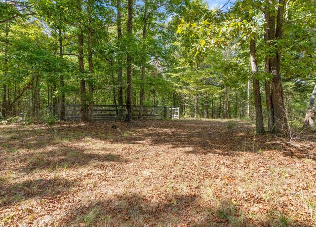Property at 5500 Old Nashville Hwy, Mc Ewen, TN 37101