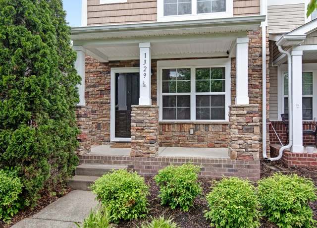 Property at 1329 Riverbrook Dr, Hermitage, TN 37076, 2 beds, 2.5 baths