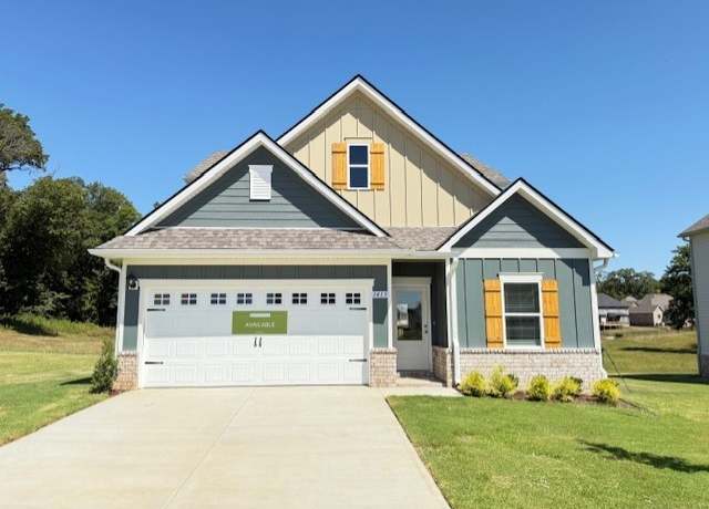 Property at 1413 English Oak Dr, Clarksville, TN 37043, 3 beds, 2 baths