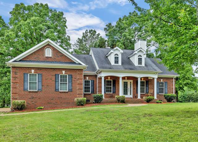 Property at 202 Bobwhite Dr, Lyles, TN 37098, 3 beds, 2 baths