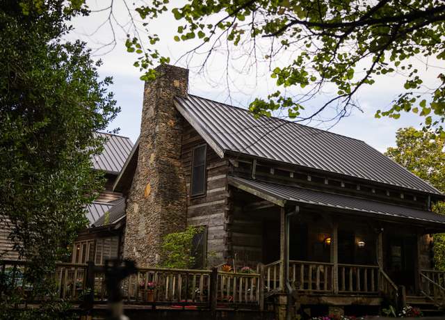 Property at 186 Kinzalow Dr, Dayton, TN 37321, 5 beds, 3.5 baths