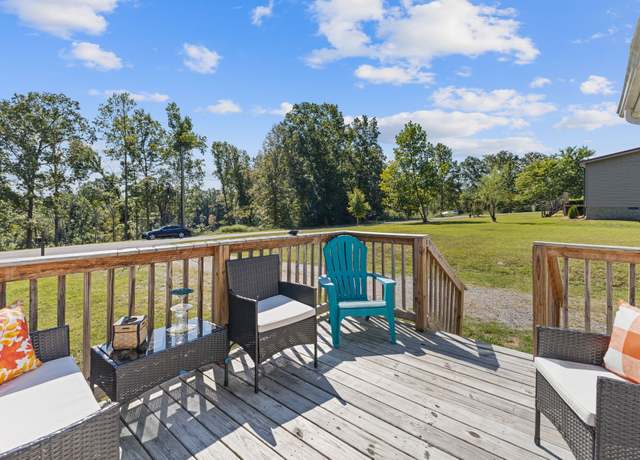 Property at 1019 Dogwood Ln, Kingston Springs, TN 37082, 3 beds, 2 baths