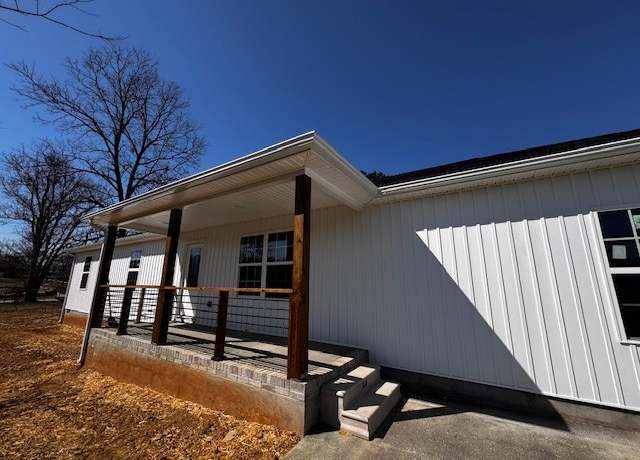 Property at 118 Noles St, Decherd, TN 37324, 3 beds, 2 baths