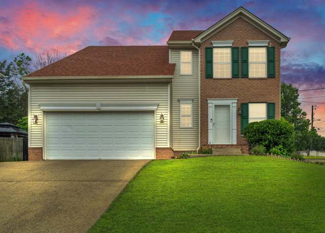 Property at 1233 Twin Circle Dr, Nashville, TN 37217, 3 beds, 2.5 baths