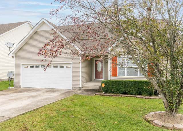 Property at 3689 Nadia Dr, Clarksville, TN 37040, 3 beds, 2.5 baths