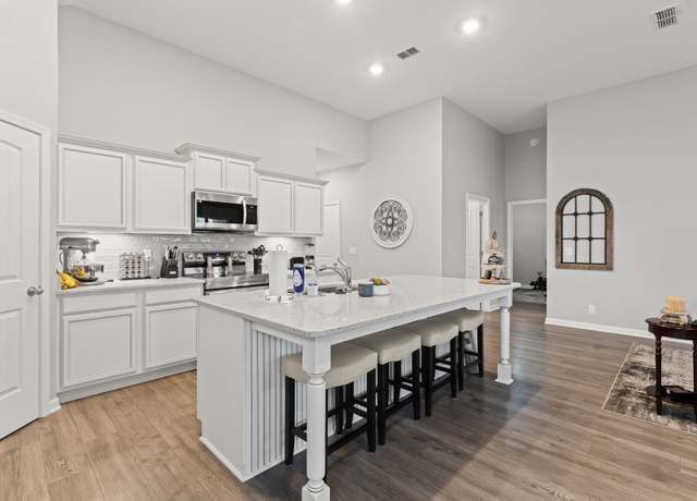 Property at 3671 Stormy Ln, Rockvale, TN 37153, 4 beds, 2 baths