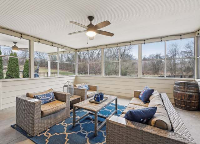 Property at 1006 Harmony Ln, Hendersonville, TN 37075, 4 beds, 3 baths