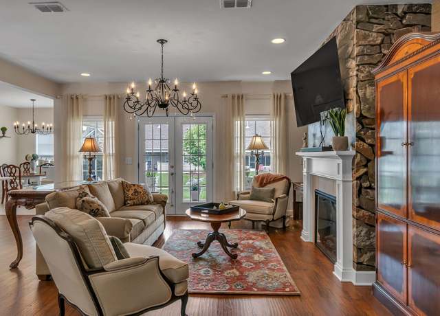 Property at 2365 Stonecenter Ln, Murfreesboro, TN 37128, 3 beds, 3.5 baths