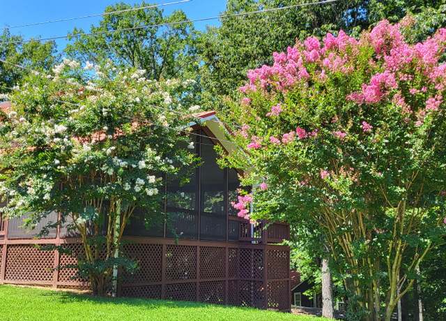 Property at 115 Lakeview Pl, Smithville, TN 37166, 3 beds, 3 baths
