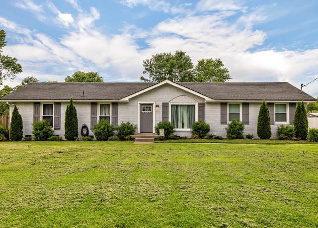 Property at 219 Wessington Pl, Hendersonville, TN 37075, 4 beds, 3 baths