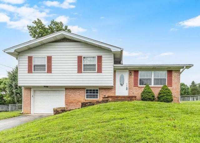 Property at 123 Laurelwood Cir, Rossville, GA 30741, 3 beds, 1.5 baths