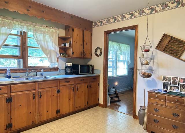 Property at 741 Scenic Dr, Lewisburg, TN 37091, 3 beds, 2 baths