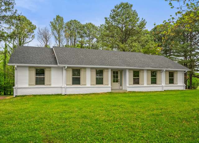 Property at 5670 Lakeview Rd, Springfield, TN 37172, 4 beds, 2 baths