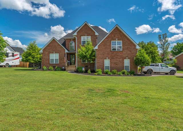 Property at 213 Hickory Trl, White House, TN 37188, 3 beds, 2.5 baths