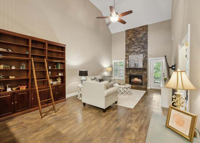 Property at 3234 Blue Sky Dr, Murfreesboro, TN 37130, 3 beds, 2.5 baths