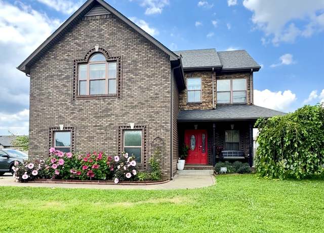 Property at 711 Gaine Lynn Dr, Clarksville, TN 37040, 3 beds, 3.5 baths