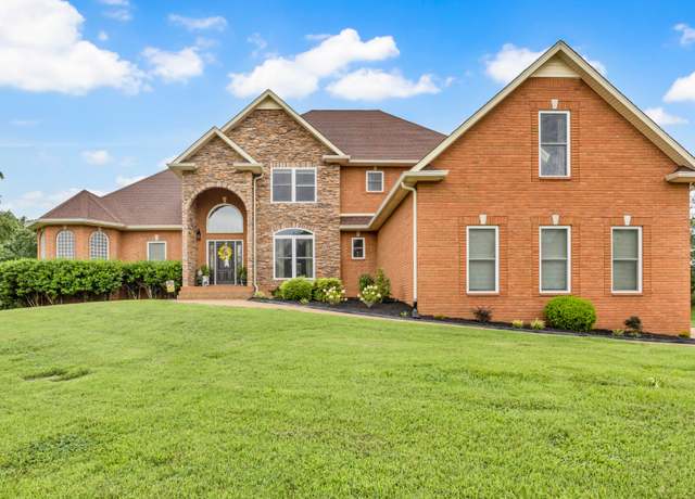 Property at 421 Treemont Dr, Clarksville, TN 37043, 4 beds, 3.5 baths