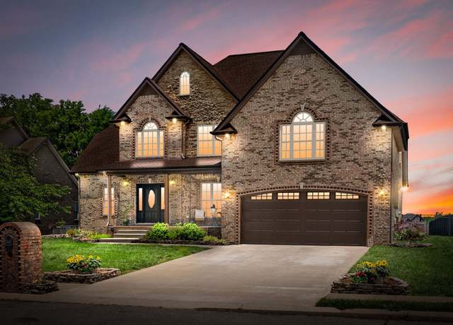 Property at 117 Bainbridge Dr, Clarksville, TN 37043, 6 beds, 3.5 baths
