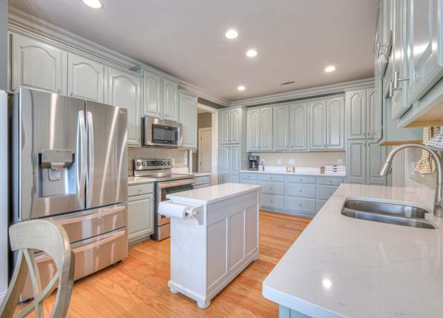 Property at 418 Foundry Cir, Murfreesboro, TN 37128, 5 beds, 4 baths