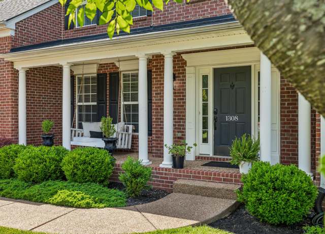 Property at 1308 Beech Hollow Dr, Nashville, TN 37211, 4 beds, 2.5 baths