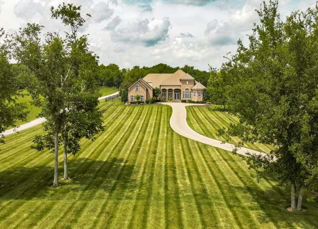 Property at 2436 Long Hollow Pike, Hendersonville, TN 37075, 4 beds, 5 baths