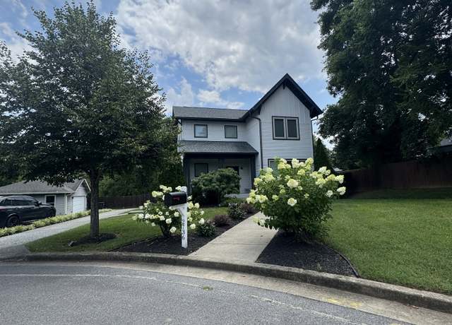 Property at 2736 Greenside Pl, Nashville, TN 37206, 4 beds, 3 baths