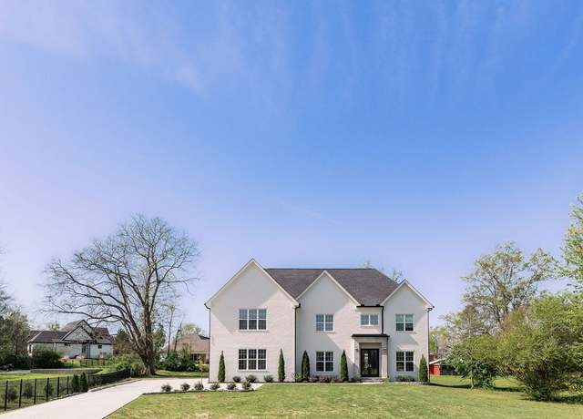 Property at 3038 Lakeshore Dr, Old Hickory, TN 37138, 4 beds, 3.5 baths
