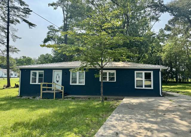 Property at 608 Oakdale St, Manchester, TN 37355, 3 beds, 2 baths