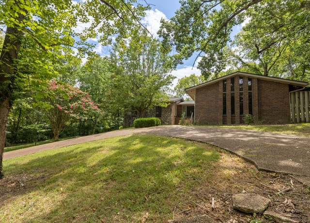 Property at 2193 Hillsboro Valley Rd, Brentwood, TN 37027, 3 beds, 2 baths
