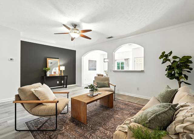 Property at 8326 Oak Knoll Dr, Brentwood, TN 37027, 3 beds, 2.5 baths