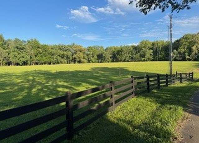 Property at 3 Mathis Rd, Charlotte, TN 37036