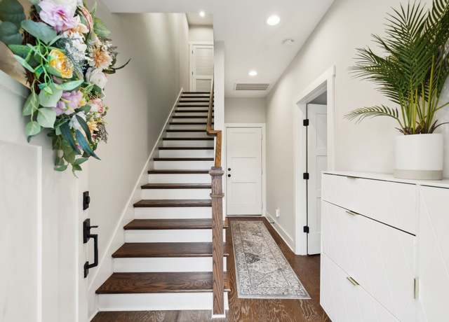 Property at 411 Becanni Ln, Nashville, TN 37209, 3 beds, 3.5 baths