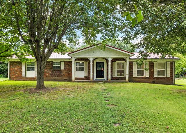 Property at 1001 Kenny St, Gallatin, TN 37066, 3 beds, 2 baths