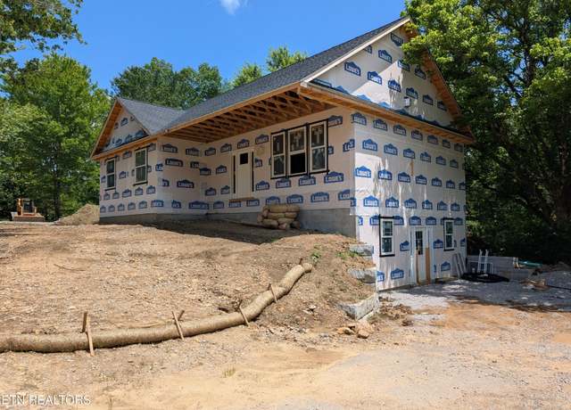 Property at 64 Buena Vista Dr, Crossville, TN 38555, 4 beds, 3 baths