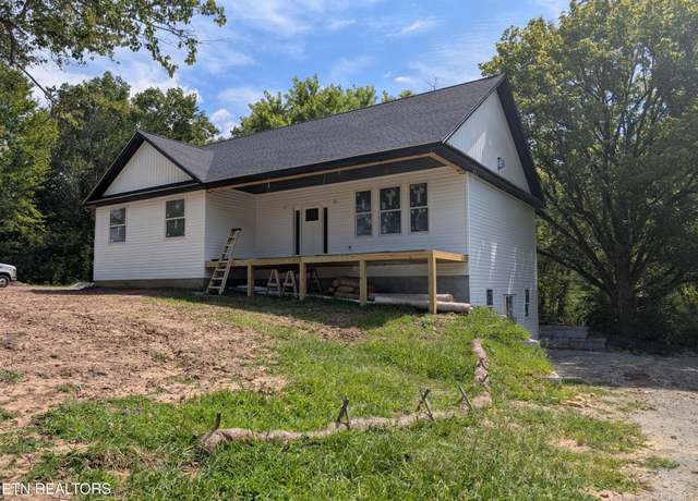 Property at 64 Buena Vista Dr, Crossville, TN 38555, 4 beds, 3 baths