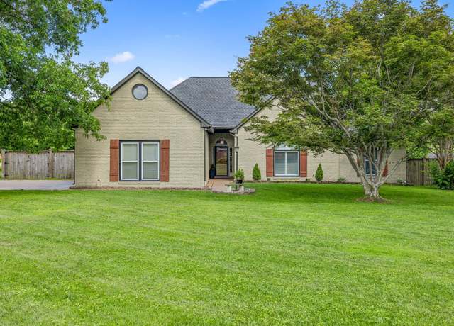 Property at 105 Tudor Ct, Franklin, TN 37067, 3 beds, 2 baths