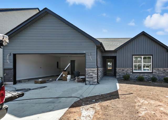 Property at 555 Ayden Ln, Clarksville, TN 37042, 3 beds, 2 baths