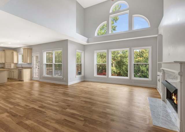 Property at 206 Stillcreek Dr, Franklin, TN 37064, 5 beds, 3.5 baths