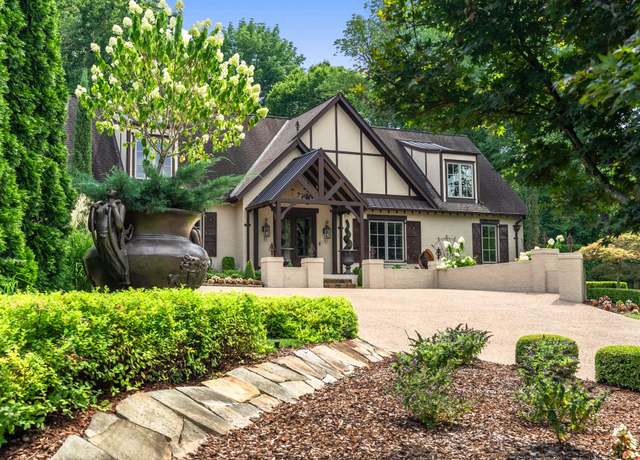 Property at 3807 Harding Pl, Nashville, TN 37215, 4 beds, 5 baths