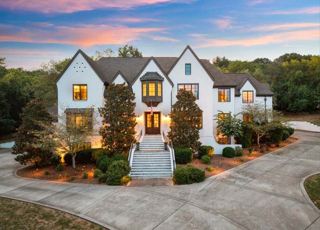 Property at 150 Bella Vista Dr, Goodlettsville, TN 37072, 5 beds, 7 baths