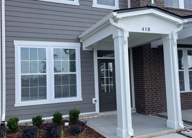Property at 514 Hinton St, Lebanon, TN 37090, 2 beds, 2.5 baths