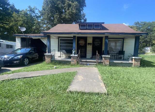 Property at 633 Mclin St, Humboldt, TN 38343, 3 beds, 2 baths