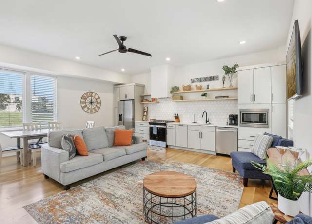 Property at 98 N 8th St, Nashville, TN 37206, 3 beds, 4 baths