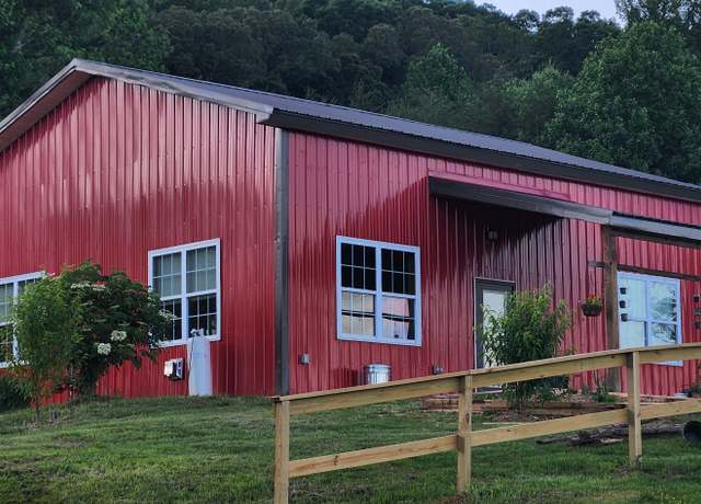 Property at 239 Seals Rd, Pikeville, TN 37367, 4 beds, 3 baths