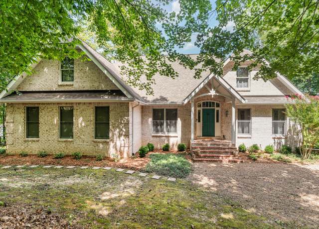 Property at 1008 Ridgecrest Dr, Kingston Springs, TN 37082, 3 beds, 3.5 baths