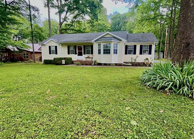 Property at 113 Guill Ln, Cottontown, TN 37048, 3 beds, 2 baths