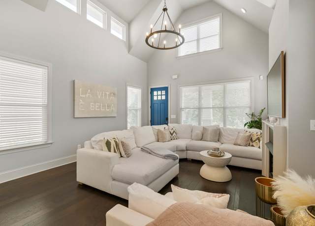Property at 2213B 11th Ave S, Nashville, TN 37204, 4 beds, 3.5 baths
