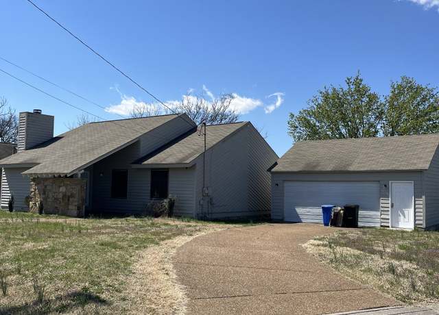 Property at 200B Rebecca Dr, Hendersonville, TN 37075, 3 beds, 2 baths