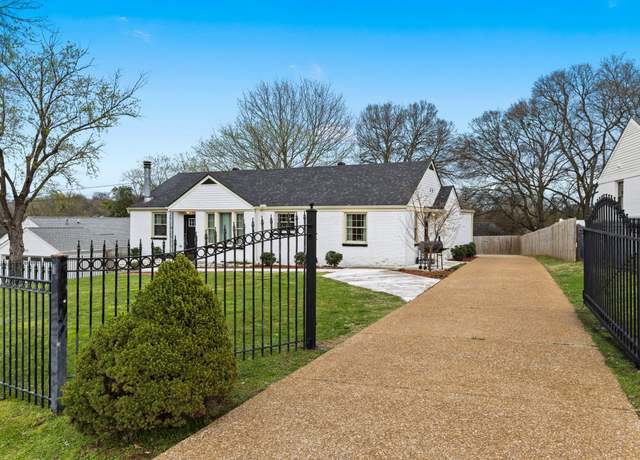 Property at 2315 Ridgecrest Dr, Nashville, TN 37216, 3 beds, 2 baths